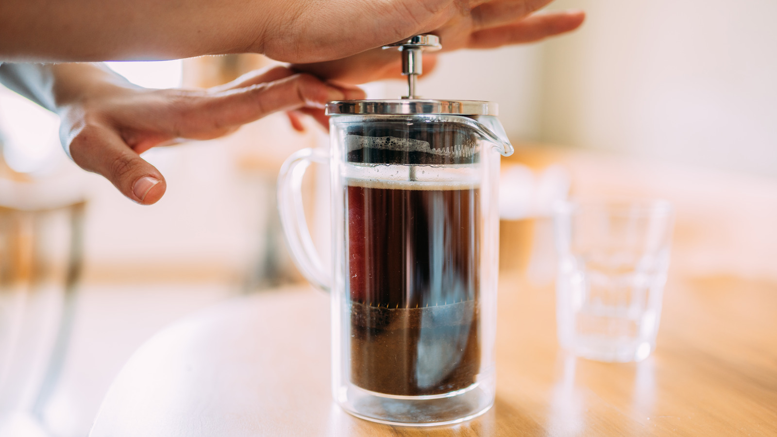 https://www.thedailymeal.com/img/gallery/11-tips-for-making-the-best-coffee-with-your-french-press/l-intro-1690496781.jpg