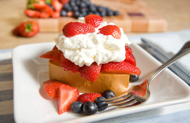 Grilled Pound Cake With Strawberry Basil Cream Cheese