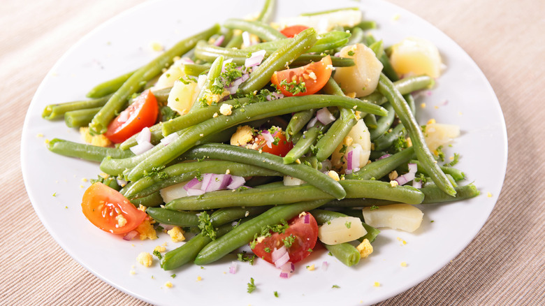 green bean salad with egg