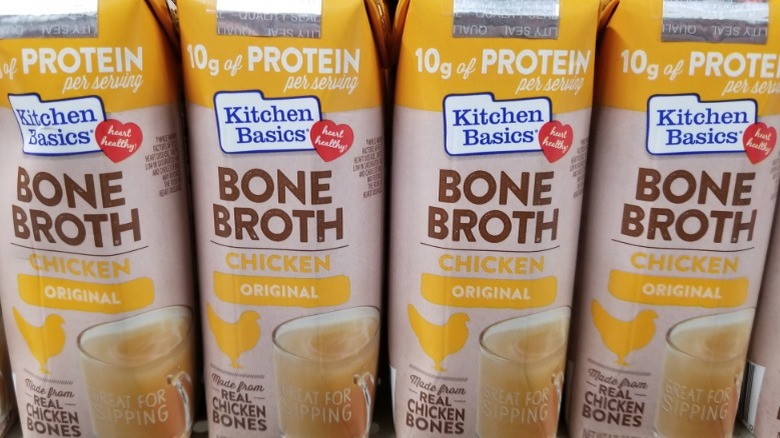 Kitchen Basics chicken bone broth