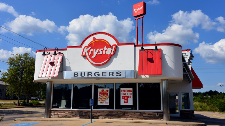 Krystal burger restaurant exterior