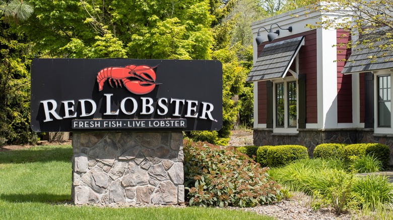 Red Lobster sign