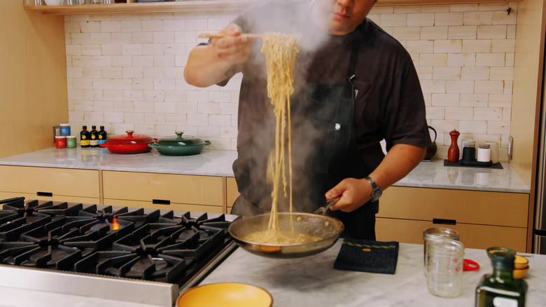 Cooking miso cacio e pepe