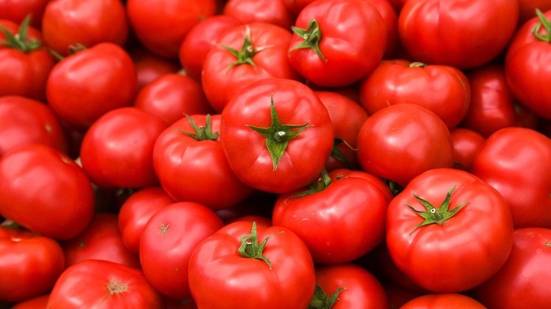 Pile of tomatoes