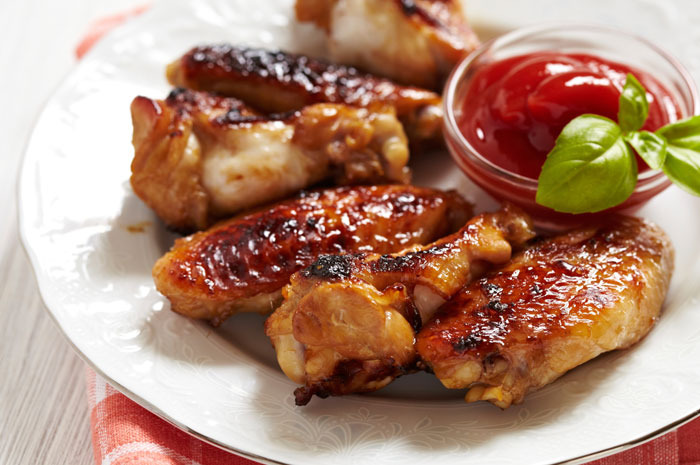 Balsamic Strawberry-Glazed Chicken Wings