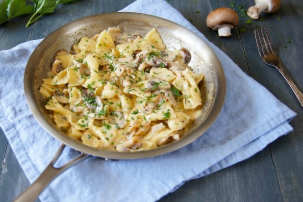 Farfalle with Creamy Mushroom Sauce