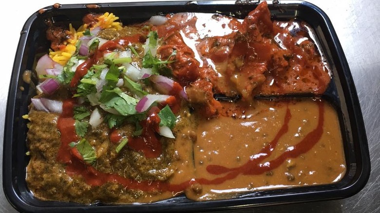 Chicken tikka masala combo platter