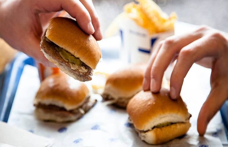 White Castle: Original Slider, Kid's Fry, Applesauce, Unsweetened Tea