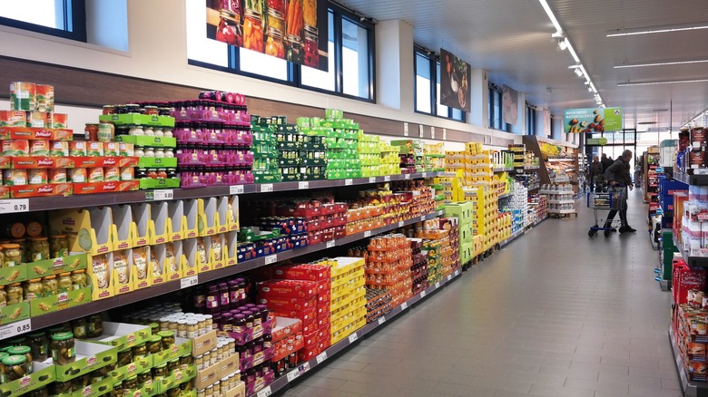 Aldi grocery store interior shelves