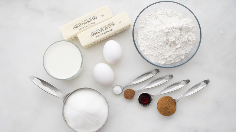 Measuring cups with dry baking ingredients