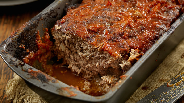 Italian meatloaf in tomato sauce