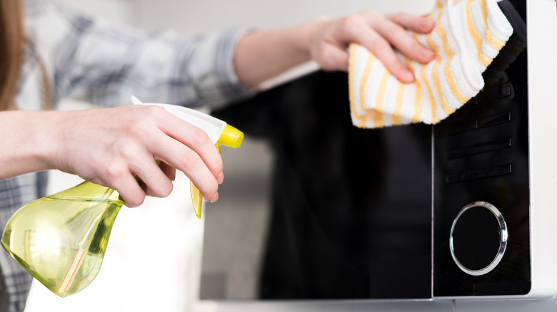 6 Mistakes to Avoid When Cleaning Your Microwave
