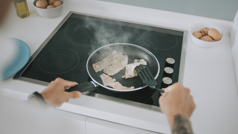 Cooking bacon on induction cooktop