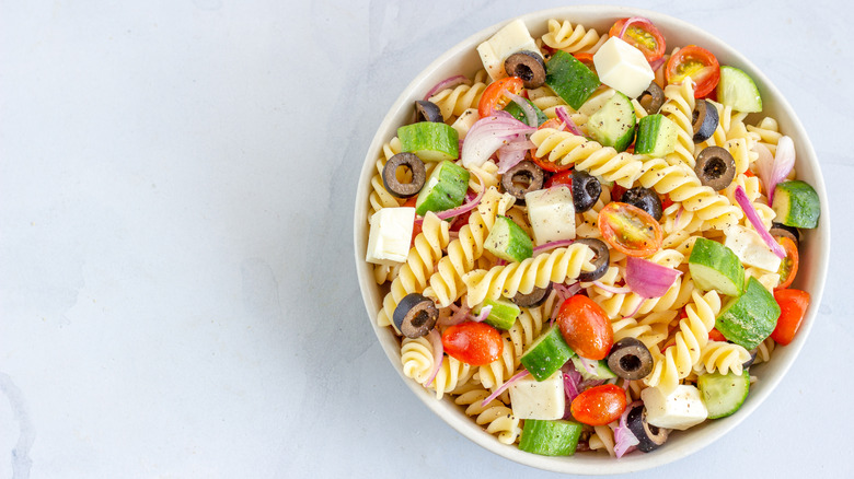 Pasta salad with fresh vegetables