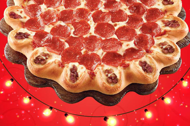 Pizza Hut Puerto Rico: Crazy Cheesy Bacon Crust Pizza