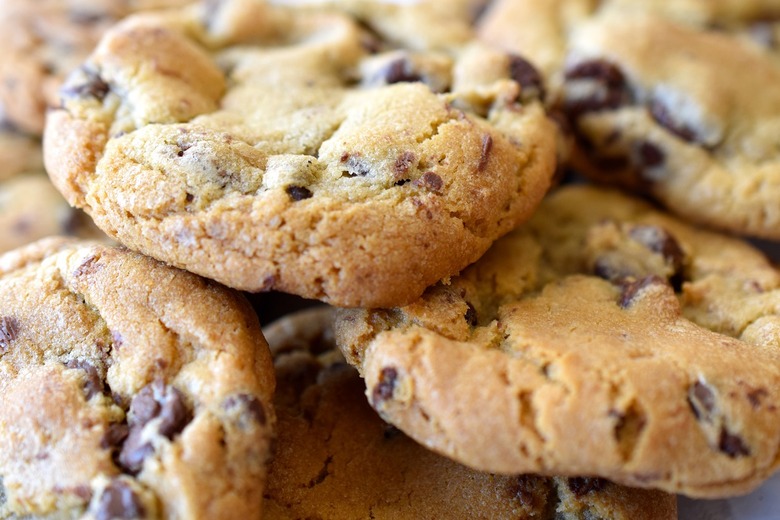 Paleo Macadamia Chocolate Chip Cookies