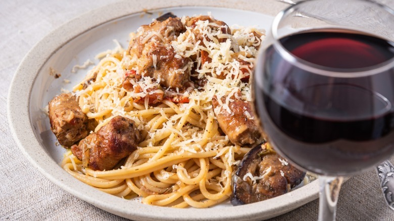 Spaghetti and meatballs with wine