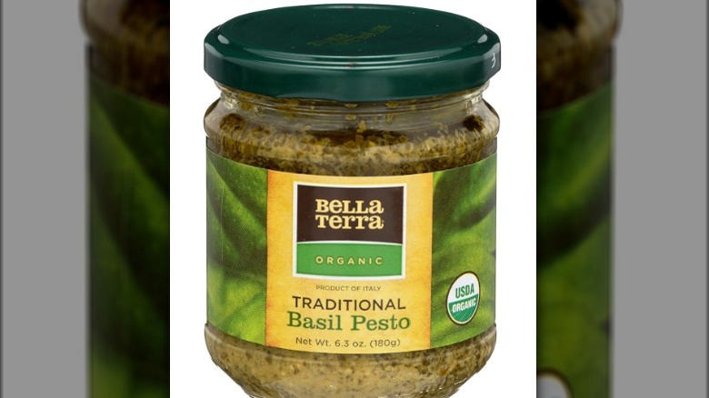 Bella Terra traditional basil pesto