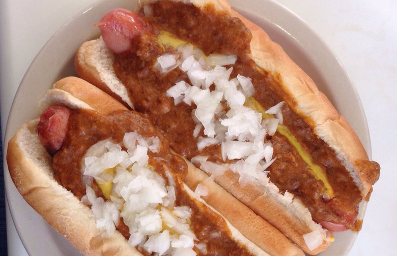 Hot Dog Styles Are Very Geographically Confusing