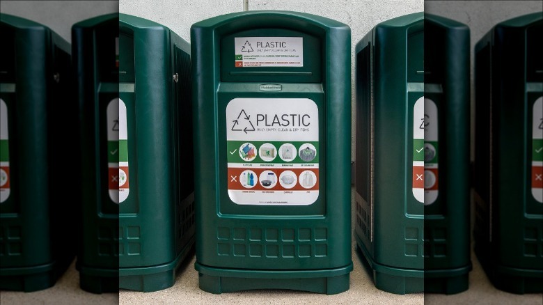 Publix green recycling bins