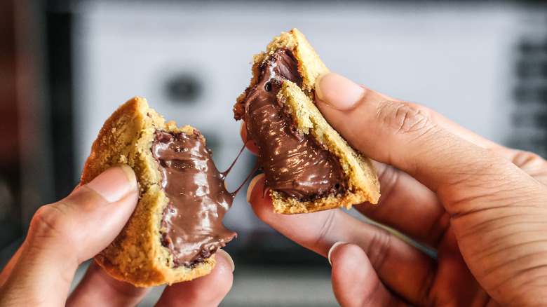 Muffin tin cookie bar