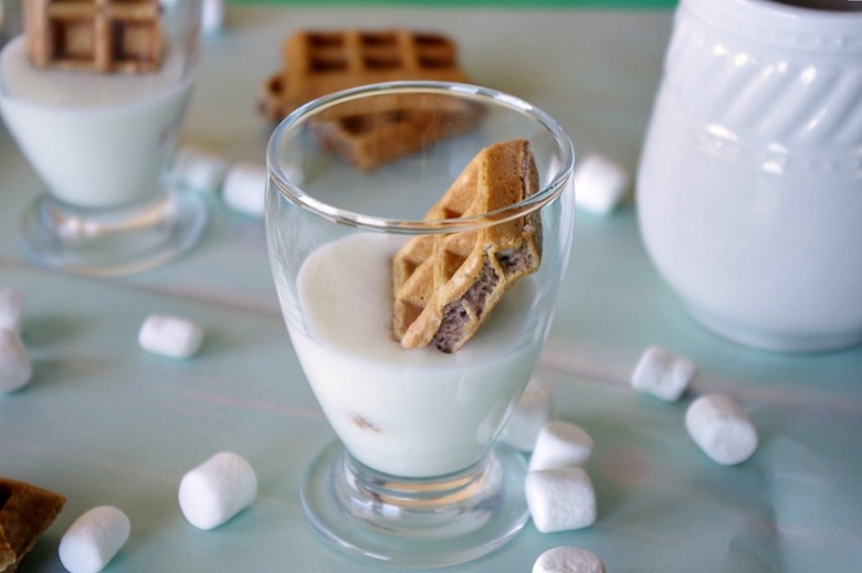  Hot Chocolate Waffles With Marshmallow Dip