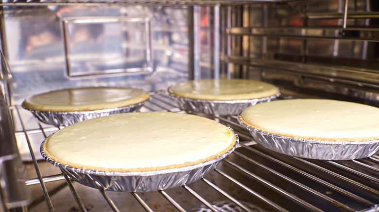 Key lime pies baking