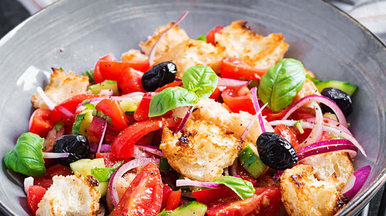 Panzanella salad