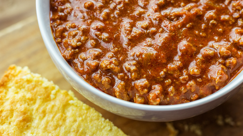 Bowl of chili with cornbread