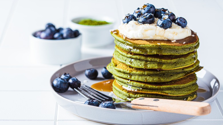 Cannoli cream on pistachio pancakes