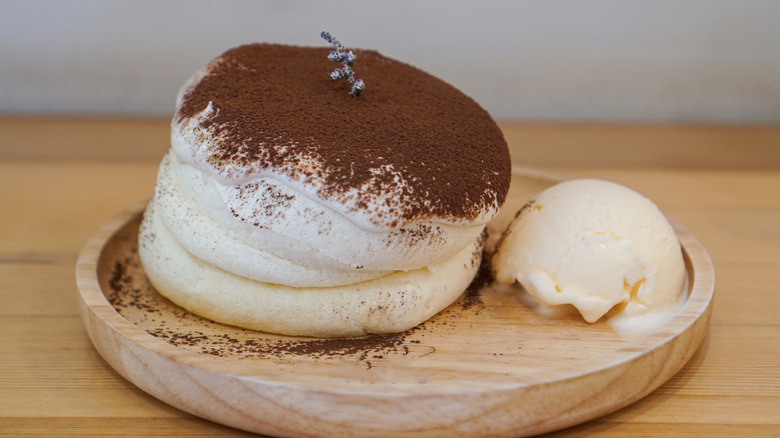 Tiramisu souffle pancake