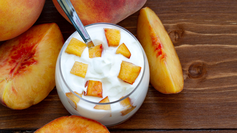 glass of cream and peaches