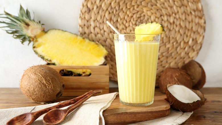 Pineapple coconut smoothie