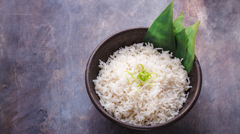 Coconut rice wit lime peel