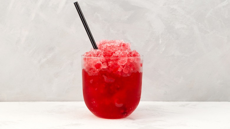 Strawberry champagne granita with ice