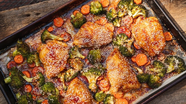 Sesame-baked chicken with broccoli