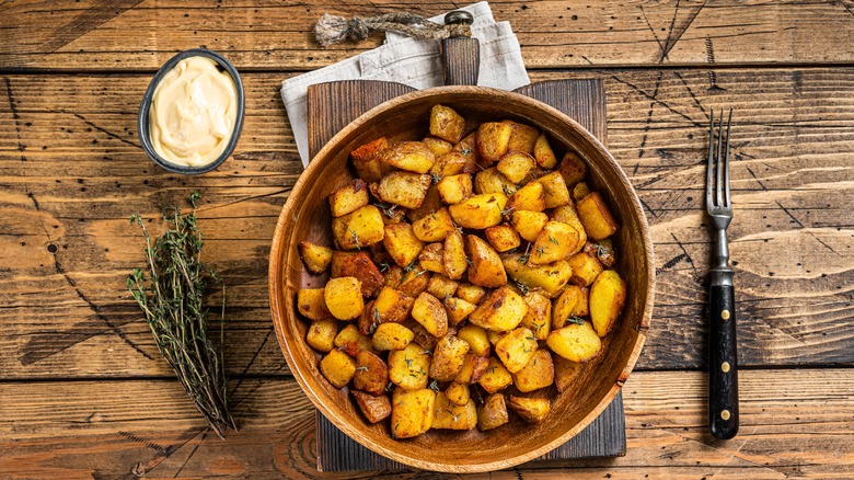 Patatas bravas