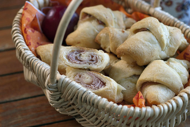 Thursday Morning Snack: Ham and Cheese Croissant