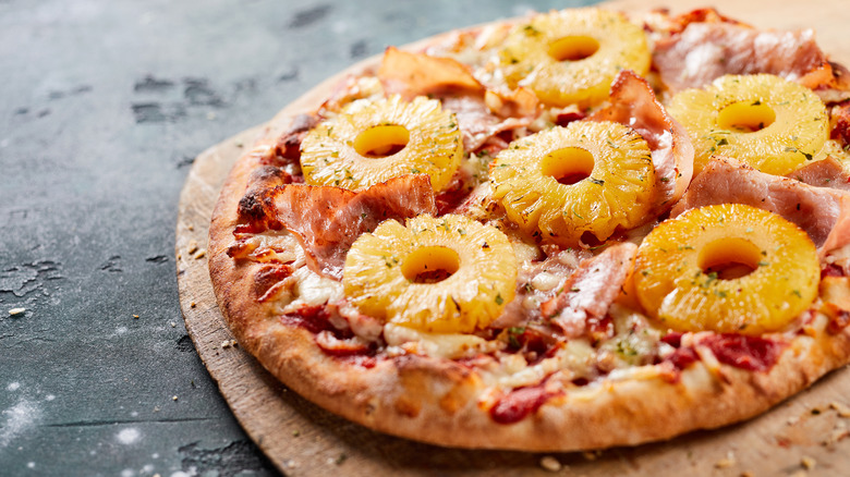 Pinneapple on pizza