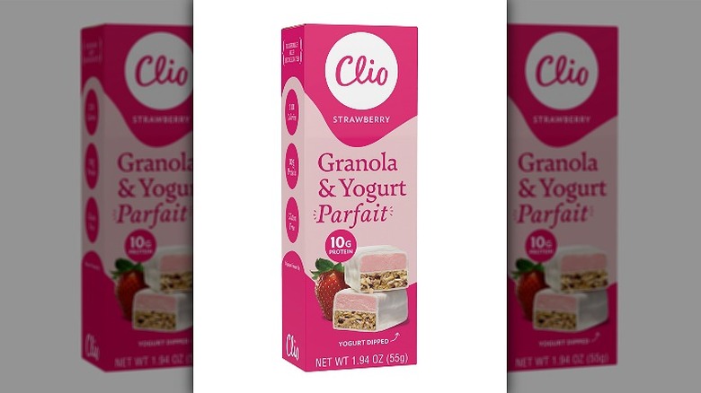 Clio Strawberry Granola & Greek Yogurt Parfait bars