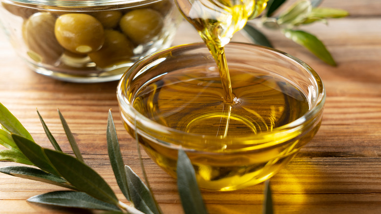 olive oil in bowl