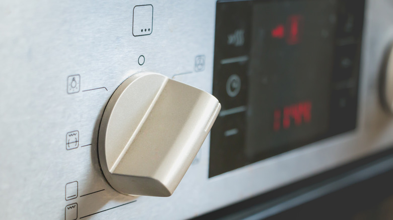 Convection oven setting knob