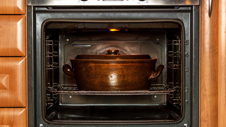 Convection oven with large pot