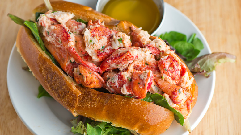 New England lobster roll