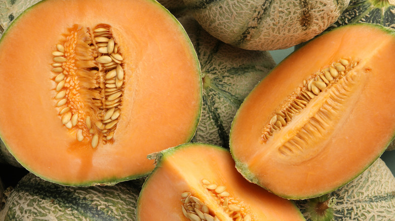 Close-up on sliced cantaloupe