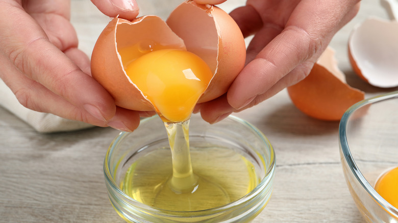 separating egg yolk from white