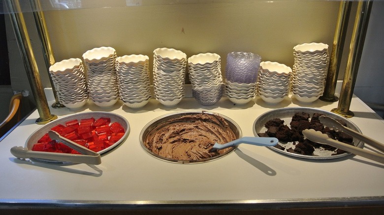 Pizza Hut dessert bar