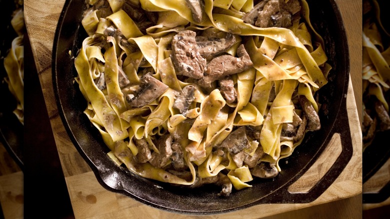 beef stroganoff in cast iron