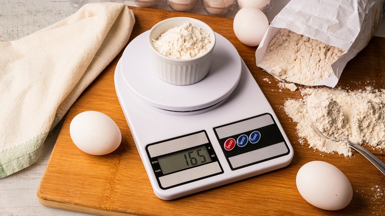 Digital scale with measured cookie ingredients