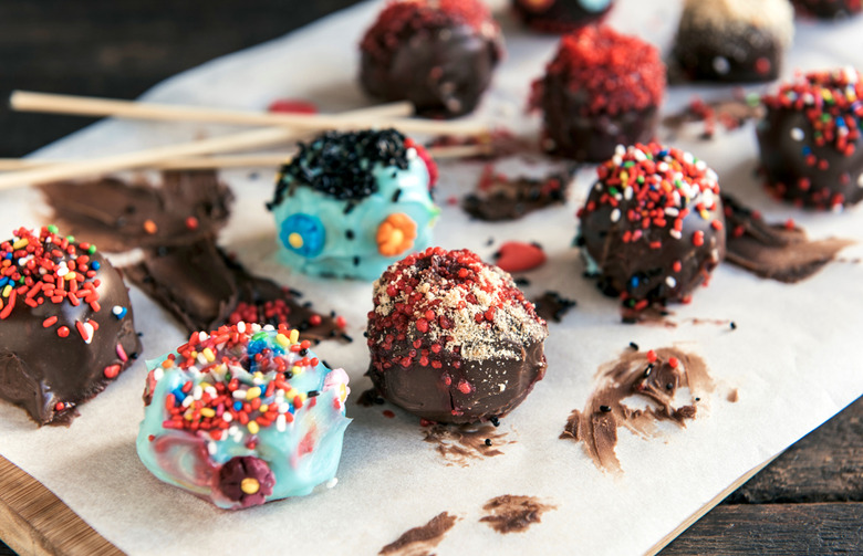 Rainbow Cake Pops